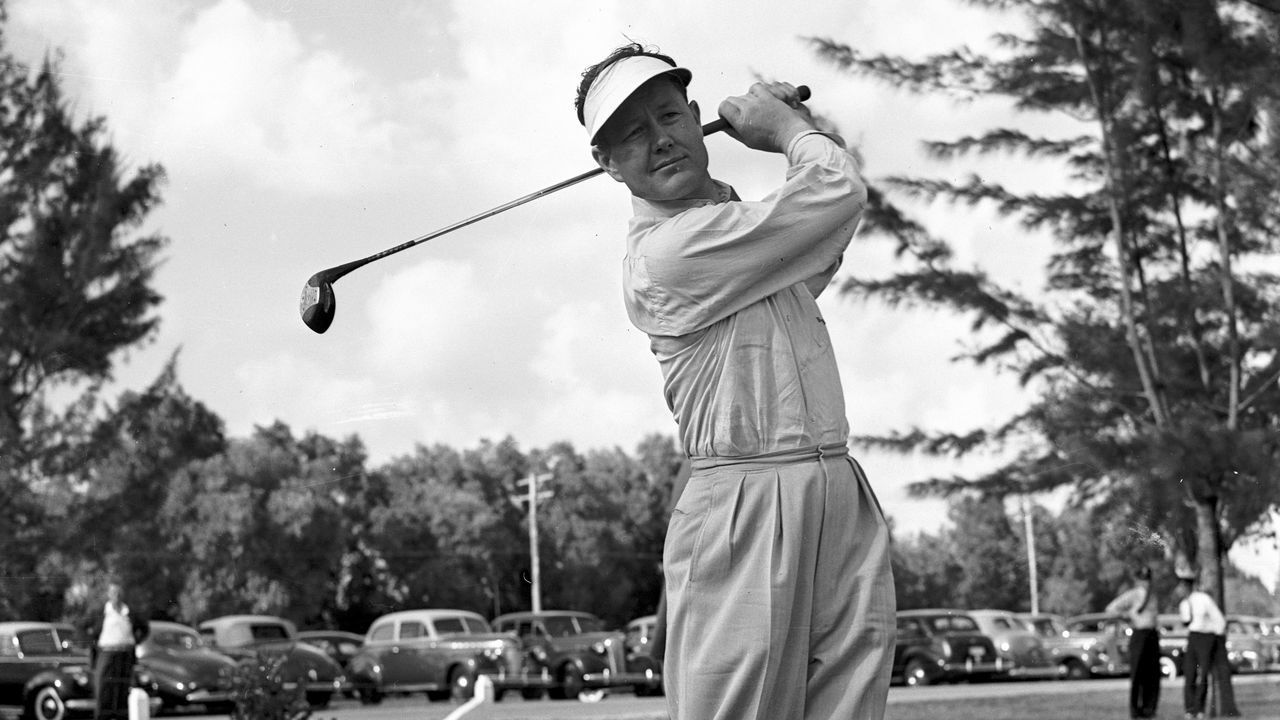 12/15/1940: Byron Nelson swings his golf club.