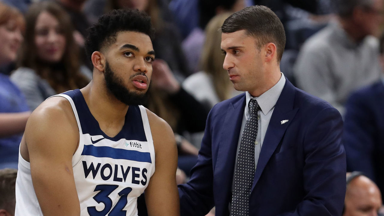MINNEAPOLIS, MN - FEBRUARY 11: Head Coach Ryan Saunder, and Karl-Anthony Towns #32 of the Minnesota Timberwolves talk during the game against the LA Clippers on February 11, 2019 at Target Center in Minneapolis, Minnesota. Mandatory Copyright Notice: Copyright 2019 NBAE