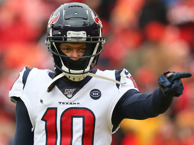 KANSAS CITY, MO - JANUARY 12: Houston Texans wide receiver DeAndre Hopkins (10) points to teammates before an NFL Divisional round playoff game between the Houston Texans and Kansas City Chiefs on January 12, 2020 at Arrowhead Stadium in Kansas City, MO.