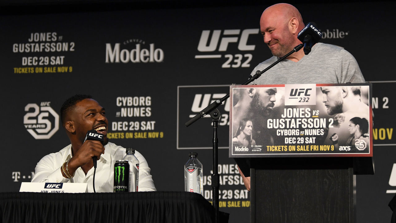 NEW YORK, NEW YORK - NOVEMBER 02: (L-R) Jon Jones speaks to UFC president Dana White during the UFC 232 press conference inside Hulu Theater at Madison Square Garden on November 2, 2018 in New York, New York.