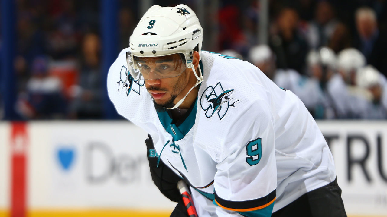 UNIONDALE, NEW YORK - FEBRUARY 23: Evander Kane #9 of the San Jose Sharks skates against the New York Islanders at NYCB Live's Nassau Coliseum on February 23, 2020 in Uniondale, New York. New York Islanders defeated the San Jose Sharks 4-1.