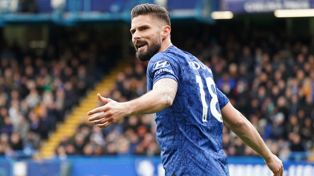 LONDON, ENGLAND - MARCH 08: Chelsea's Olivier Giroud questions the linesman decision during the Premier League match between Chelsea FC and Everton FC at Stamford Bridge on March 8, 2020 in London, United Kingdom.