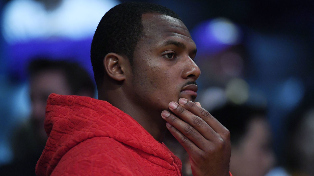 LOS ANGELES, CA - FEBRUARY 21: Quarterback Deshaun Watson #4 of the Houston Texans attends the Los Angeles Lakers and Memphis Grizzlies basketball game at Staples Center on February 21, 2020 in Los Angeles, California.