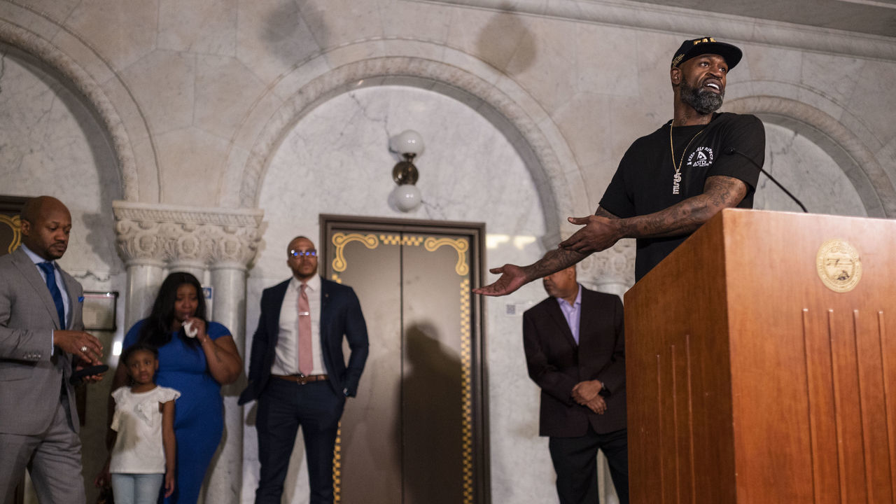 MINNEAPOLIS, MN - JUNE 2: Stephen Jackson, a friend of George Floyd, speaks at a press conference on June 2, 2020 in Minneapolis, Minnesota. The former NBA Player joined Roxie Washington, the mother of George Floyd's daughter Gianna Floyd, to speak about the impact of his death on their family.