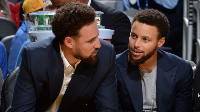 SAN FRANCISCO, CA - NOVEMBER 27: Klay Thompson #11 of the Golden State Warriors and Stephen Curry #30 of the Golden State Warriors smile during a game against the Chicago Bulls on November 27, 2019 at Chase Center in San Francisco, California. NOTE TO USER: User expressly acknowledges and agrees that, by downloading and or using this photograph, user is consenting to the terms and conditions of Getty Images License Agreement. Mandatory Copyright Notice: Copyright 2019 NBAE