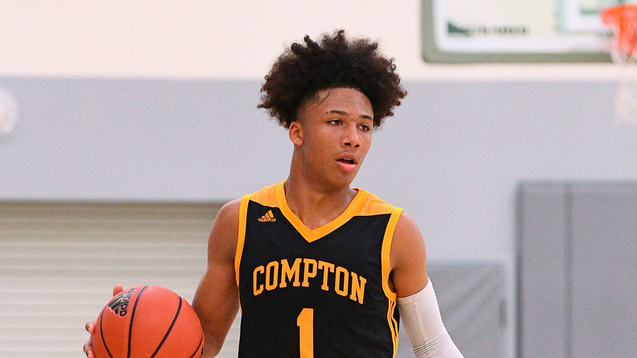 LADERA RANCH, CA - JULY 19: Compton Magic Mikey Williams brings the ball up the court during the adidas Gauntlet Finale on July 19, 2018 at the Ladera Sports Center in Ladera Ranch, CA.