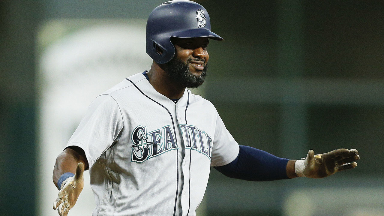 HOUSTON, TX - AUGUST 09: Denard Span #4 of the Seattle Mariners triples in the first inning against the Houston Astros at Minute Maid Park on August 9, 2018 in Houston, Texas.
