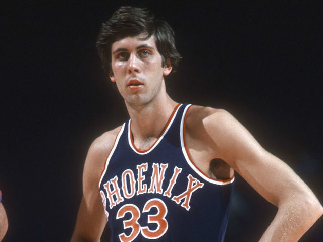 LANDOVER, MD - CIRCA 1976: Alvan Adams #33 of the Phoenix Suns looks on against the Washington Bullets during an NBA basketball game circa 1976 at the Capital Centre in Landover, Maryland. Adams played for the Suns from 1975-88.