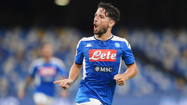 NAPLES, ITALY - JUNE 13: Dries Mertens of SSC Napoli celebrates after scoring the 1-1 goal during the Coppa Italia Semi-Final Second Leg match between SSC Napoli and FC Internazionale at Stadio San Paolo on June 13, 2020 in Naples, Italy.