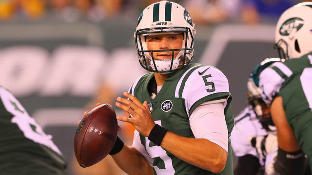 EAST RUTHERFORD, NJ - AUGUST 31: New York Jets quarterback Christian Hackenberg (5) during the National Football League preseason game between the New York Jets and the Philadelphia Eagles on August 31, 2017 at MetLife Stadium in East Rutherford, NJ.