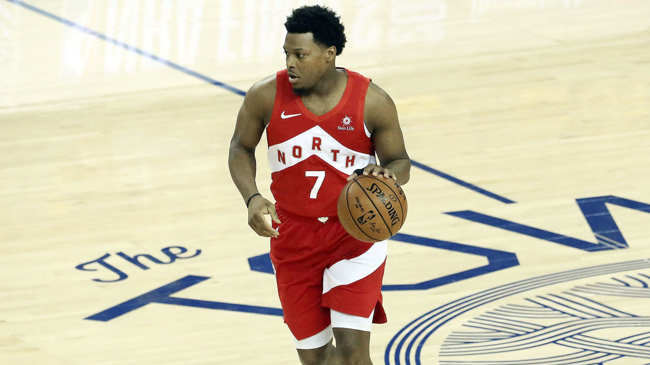 OAKLAND, CA - JUNE 13: Kyle Lowry #7 of the Toronto Raptors handles the ball against the Golden State Warriors during Game Six of the NBA Finals on June 13, 2019 at ORACLE Arena in Oakland, California. NOTE TO USER: User expressly acknowledges and agrees that, by downloading and/or using this photograph, user is consenting to the terms and conditions of Getty Images License Agreement. Mandatory Copyright Notice: Copyright 2019 NBAE