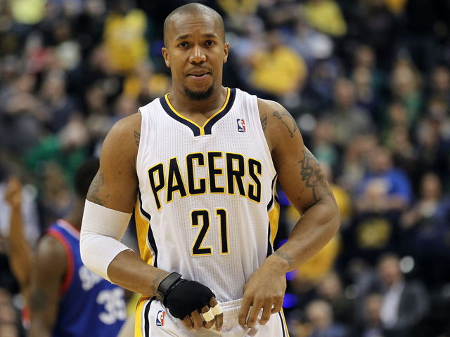 GIF: David West receives flagrant-1 for elbow