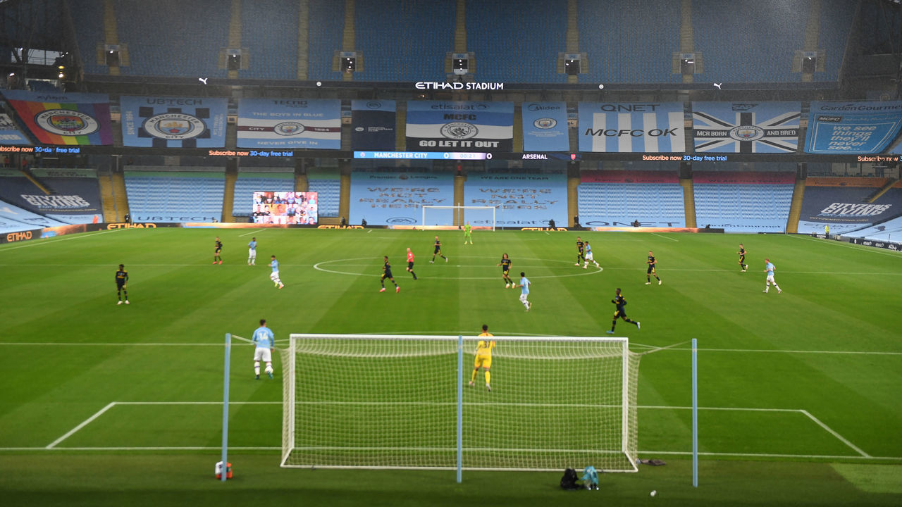 MANCHESTER, ENGLAND - JUNE 17: Action from the Premier League match between Manchester City and Arsenal FC at Etihad Stadium on June 17, 2020 in Manchester, England.