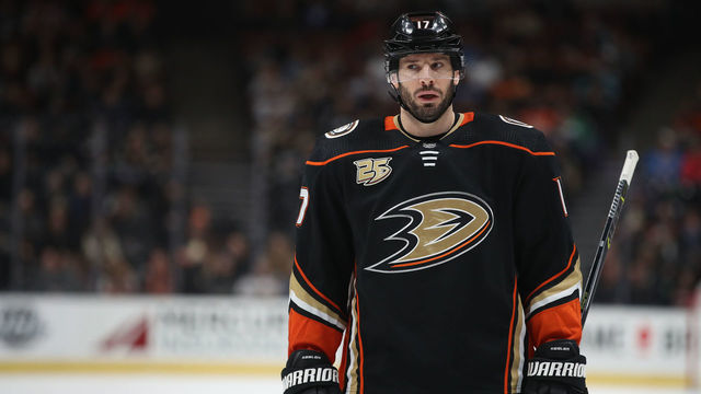 ANAHEIM, CALIFORNIA - MARCH 06: Ryan Kesler #17 of the Anaheim Ducks looks on during the third period of a game against the St. Louis Blues at Honda Center on March 06, 2019 in Anaheim, California.