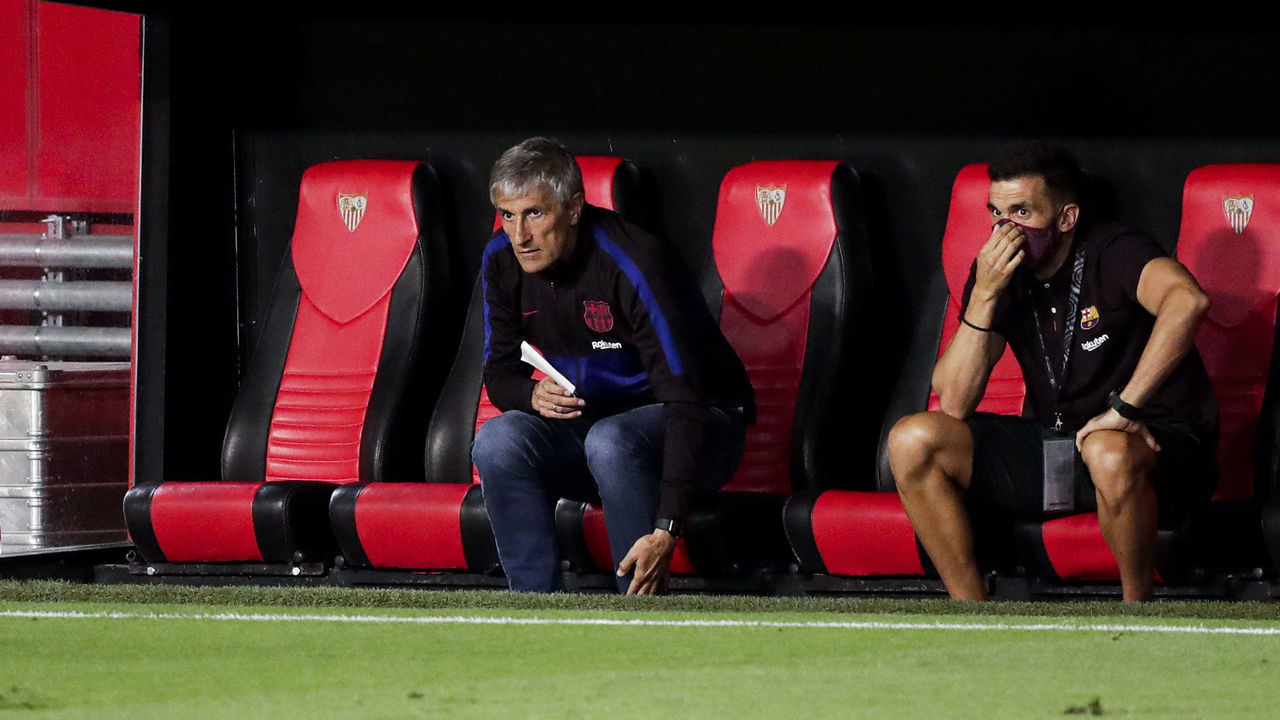 SEVILLA, SPAIN - JUNE 19: (L-R) coach Quique Setien of FC Barcelona, second coach Eder Sarabia of FC Barcelona during the La Liga Santander match between Sevilla v FC Barcelona at the Estadio Ramon Sanchez Pizjuan on June 19, 2020 in Sevilla Spain