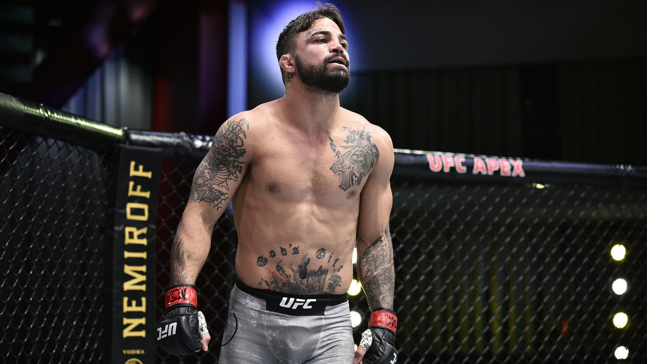 LAS VEGAS, NEVADA - JUNE 27: Mike Perry prepares to fight Mickey Gall in their welterweight fight during the UFC Fight Night event at UFC APEX on June 27, 2020 in Las Vegas, Nevada.
