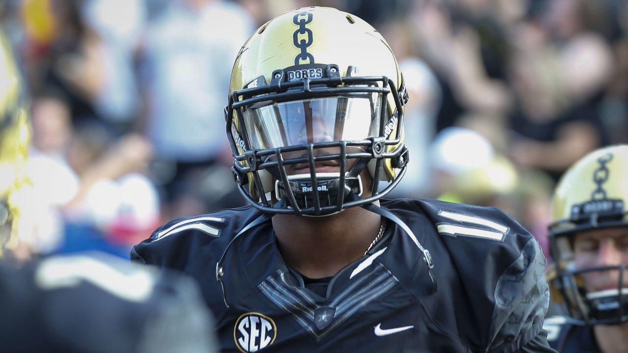NASHVILLE, TN - SEPTEMBER 16: Vanderbilt (11) Charles Wright (LB) during the Star Walk before a college football game between the Vanderbilt Commodores and the Kansas State Wildcats on September 16, 2017 at Commodore Stadium in Nashville, TN.