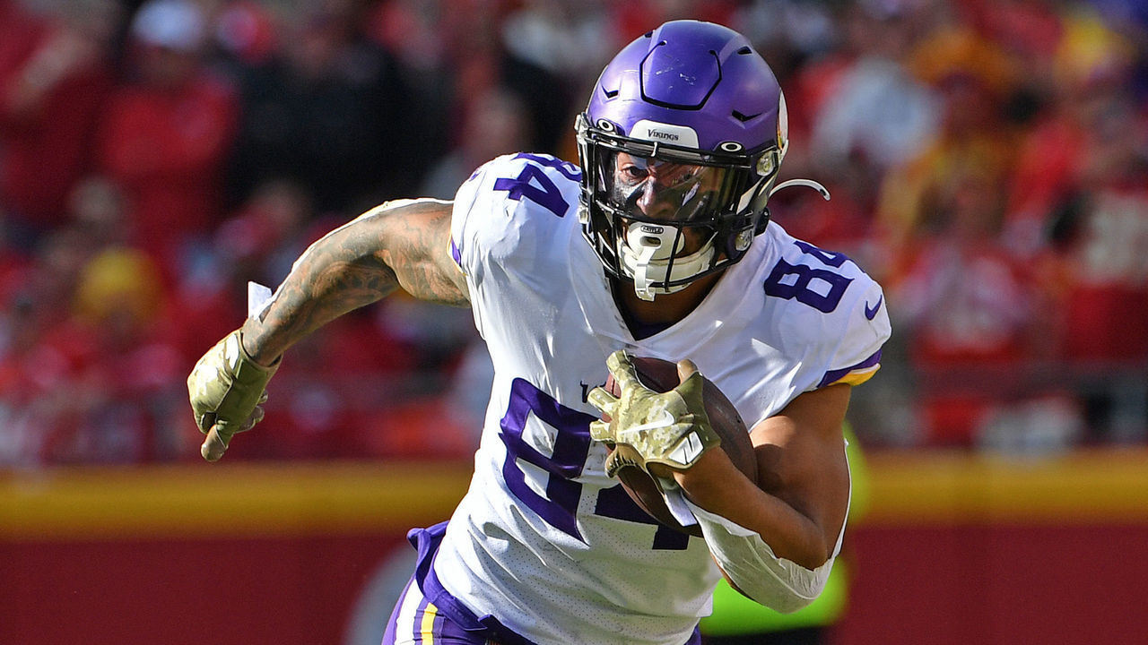 KANSAS CITY, MO - NOVEMBER 03: Tight end Irv Smith #84 of the Minnesota Vikings runs up field after catching a pass against the Kansas City Chiefs during the second half at Arrowhead Stadium on November 3, 2019 in Kansas City, Missouri.