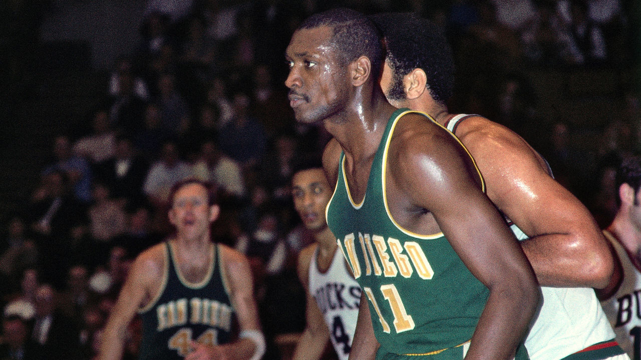MILWAUKEE, WI - OCTOBER 27: Elvin Hayes #11 of the San Diego Rockets looks on during the game against the Milwaukee Bucks on October 27, 1970 at the Milwaukee Arena in Milwaukee, Wisconsin. NOTE TO USER: User expressly acknowledges and agrees that, by downloading and/or using this photograph, user is consenting to the terms and conditions of the Getty Images License Agreement. Mandatory Copyright Notice: Copyright 1970 NBAE