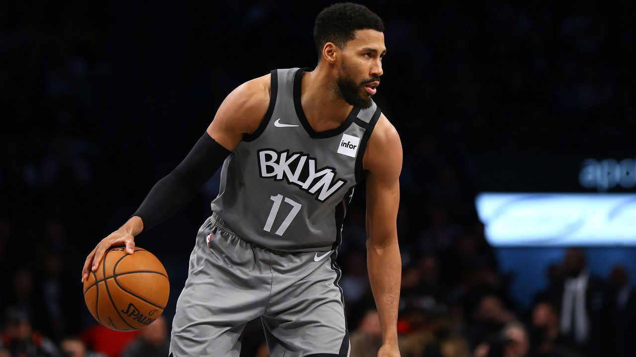 NEW YORK, NEW YORK - JANUARY 07: Garrett Temple #17 of the Brooklyn Nets in action against the Oklahoma City Thunder at Barclays Center on January 07, 2020 in New York City. Oklahoma City Thunder defeated the Oklahoma City Thunder 111-103.
