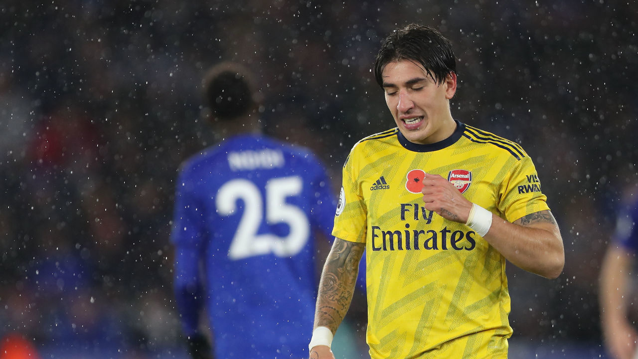 LEICESTER, ENGLAND - NOVEMBER 09: Hector Bellerin of Arsenal reacts during the Premier League match between Leicester City and Arsenal FC at The King Power Stadium on November 9, 2019 in Leicester, United Kingdom.