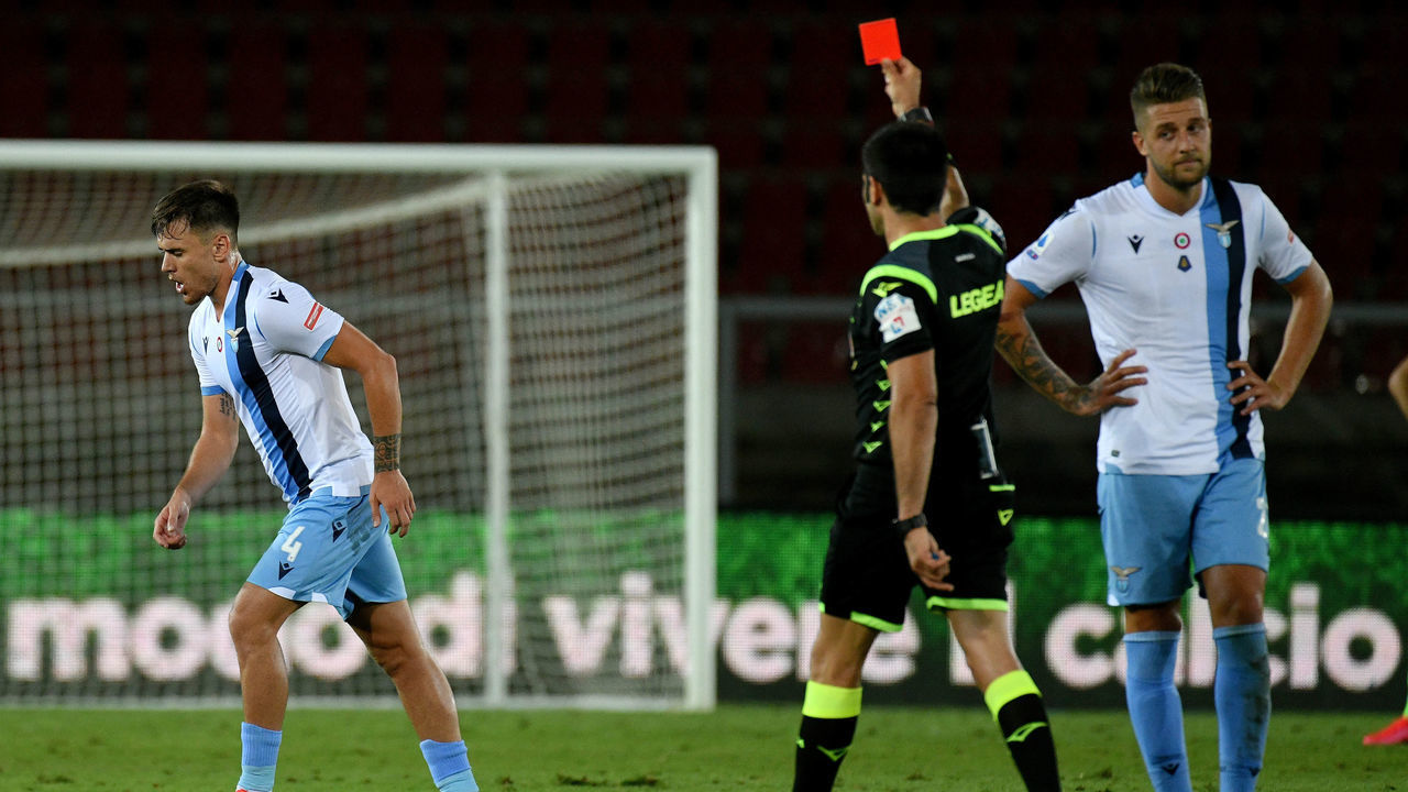 LECCE, ITALY - JULY 07: Referee Fabio Maresca shows a red card to Patricio Gil Gabarron of SS Lazio during the Serie A match between US Lecce and SS Lazio at Stadio Via del Mare on July 07, 2020 in Lecce, Italy.