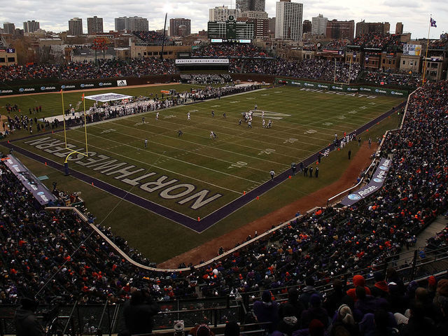 Its official: Fighting Illini to play at Wrigley Field