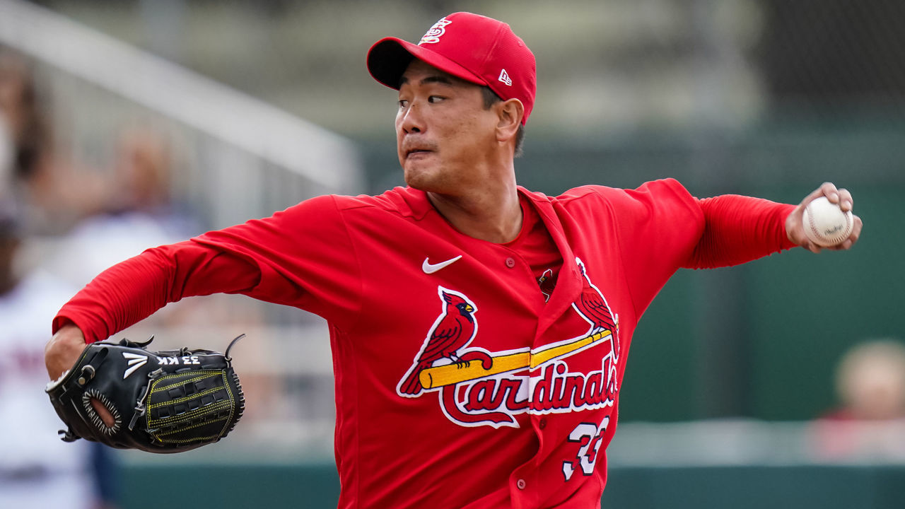 FORT MYERS, FL- MARCH 09: Kwang-Hyun Kim #33 of the St. Louis Cardinals pitches during a spring training game between the Minnesota Twins and St. Louis Cardinals on March 9, 2020 at Hammond Stadium in Fort Myers, Florida.
