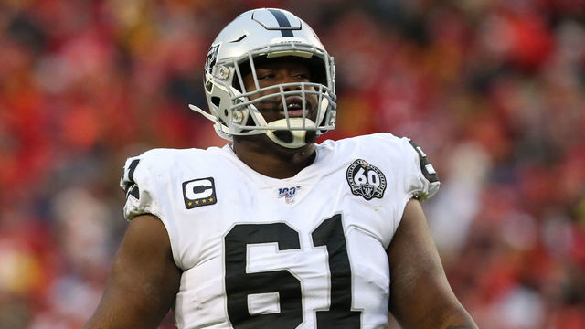 KANSAS CITY, MO - DECEMBER 01: Oakland Raiders center Rodney Hudson (61) in the second quarter of an AFC West game between the Oakland Raiders and Kansas City Chiefs on December 1, 2019 at Arrowhead Stadium in Kansas City, MO.