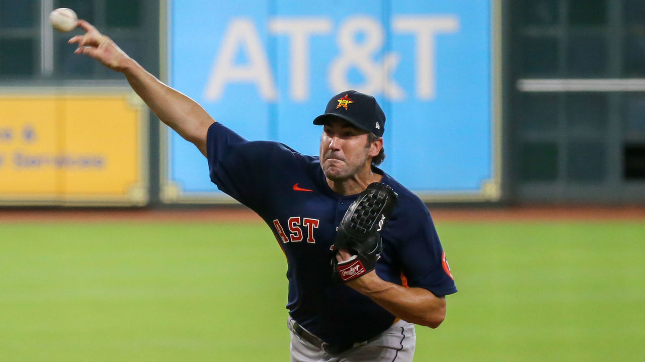 HOUSTON, TX - JULY 09: Houston Astros starting pitcher Justin Verlander (35) prepares to throw a pitch in the team intrasquad game during the Houston Astros summer camp workout in preparation for the 2020 season due to the Coronavirus Pandemic, on July 9, 2020 at Minute Maid Park In Houston, TX.