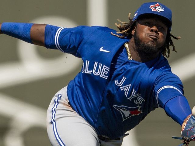 Toronto Blue Jays first baseman Vladimir Guerrero Jr., right