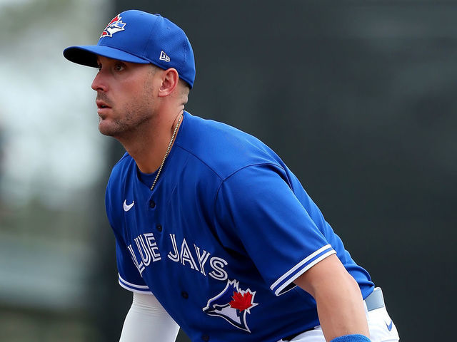 DUNEDIN, FL - FEBRUARY 25: Travis Shaw (6) of the Blue Jays playing first base during the spring training game between the New York Yankees and the Toronto Blue Jays on February 25, 2020, at the Dunedin Stadium in Dunedin, FL.