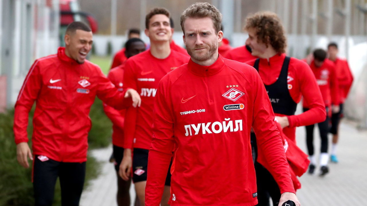 MOSCOW, RUSSIA OCTOBER 18, 2019: FC Spartak Moscow's midfielder Andre Schurrle (front) arrives for a training session at Otkrytie Arena Stadium. Anton Novoderezhkin/TASS
