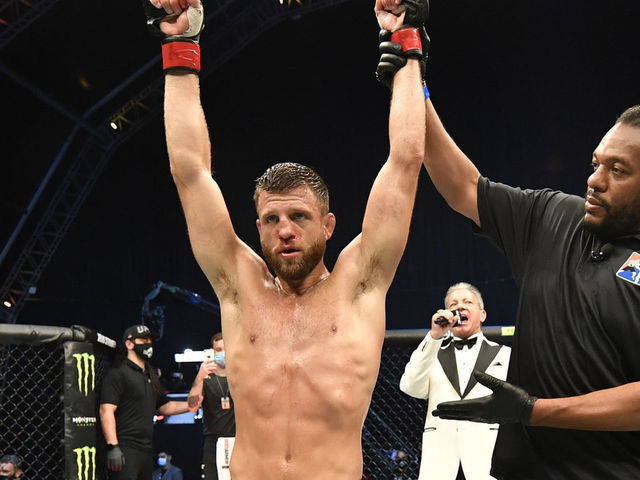ABU DHABI, UNITED ARAB EMIRATES - JULY 16: Calvin Kattar celebrates after his decision victory over Dan Ige in their featherweight fight during the UFC Fight Night event inside Flash Forum on UFC Fight Island on July 16, 2020 in Yas Island, Abu Dhabi, United Arab Emirates.