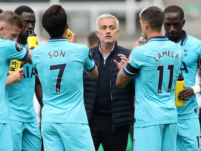 Mourinho Tells Spurs They Can Win Europa League Next Season Thescore Com