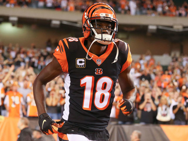 Cincinnati Bengals wide receiver A.J. Green runs onto the field