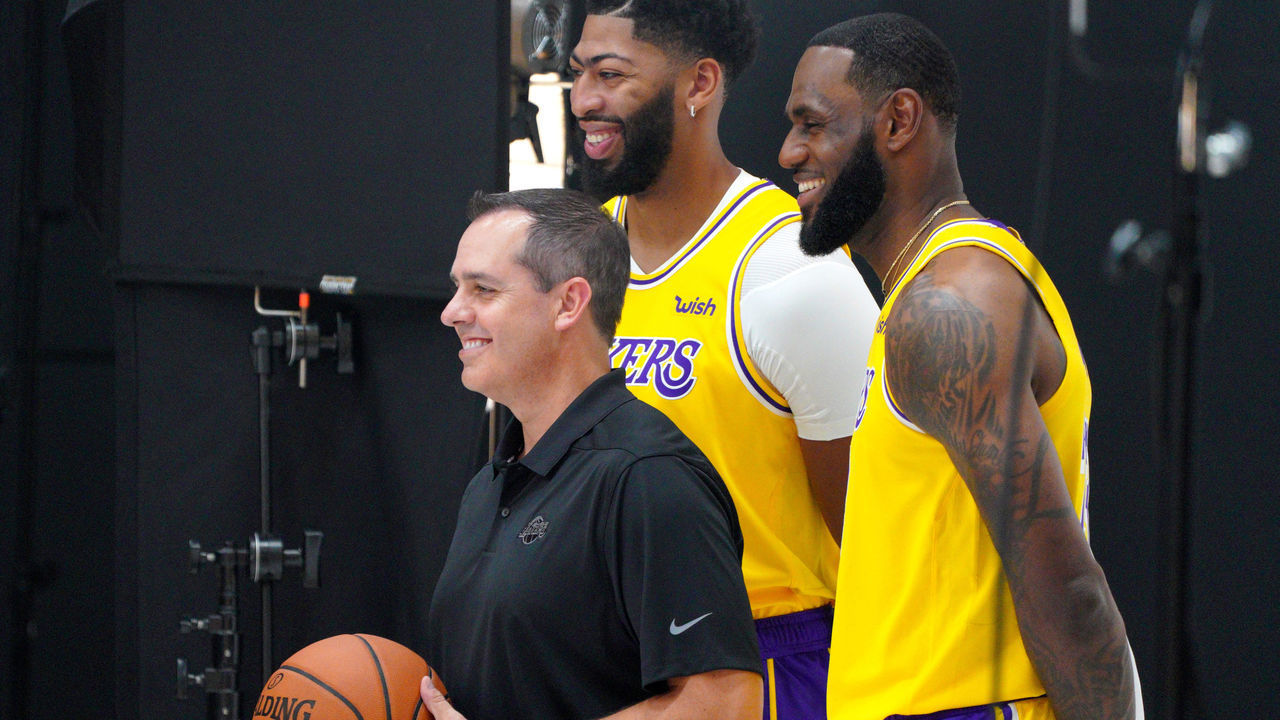 EL SEGUNDO, CA - SEPTEMBER 27: Los Angeles Lakers head coach Frank Vogel, left, Anthony Davis and LeBron James, right, pose for a photo during the team"u2019s media day in El Segundo on Friday, Sep. 27, 2019.