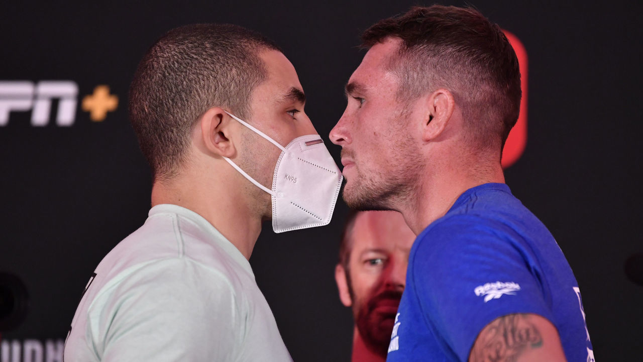 ABU DHABI, UNITED ARAB EMIRATES - JULY 24: (L-R) Opponents Robert Whittaker of New Zealand and Darren Till of England face off during the UFC Fight Night weigh-in inside Flash Forum on UFC Fight Island on July 24, 2020 in Yas Island, Abu Dhabi, United Arab Emirates.