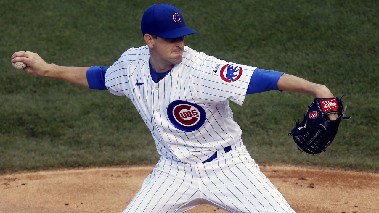 CHICAGO, IL - JULY 24: Kyle Hendricks #28 of the Chicago Cubs pitches during the game between the Milwaukee Brewers and the Chicago Cubs at Wrigley Field on Friday, July 24, 2020 in Chicago, Illinois.