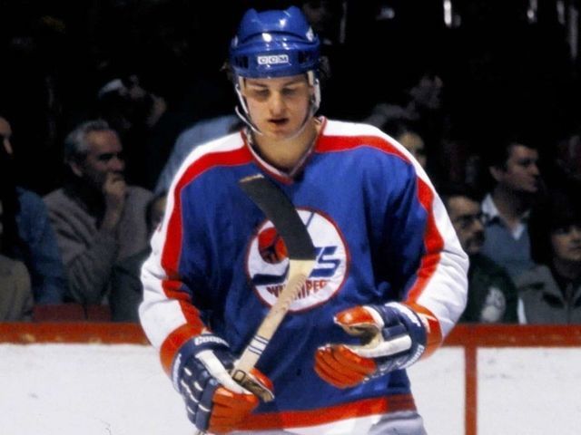 Hawerchuk S Cancer Returns After He Rung Bell For Final Treatment
