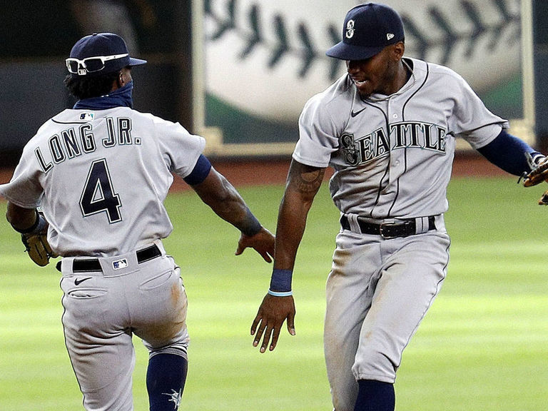 Kyle Lewis has 2 RBIs in 8th to lead Mariners over Astros 7-6