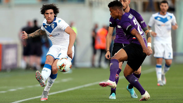 FLORENCE, ITALY - JUNE 22: Sandro Tonali of Brescia Calcio in action during the Serie A match between ACF Fiorentina and Brescia Calcio at Stadio Artemio Franchi on June 22, 2020 in Florence, Italy.