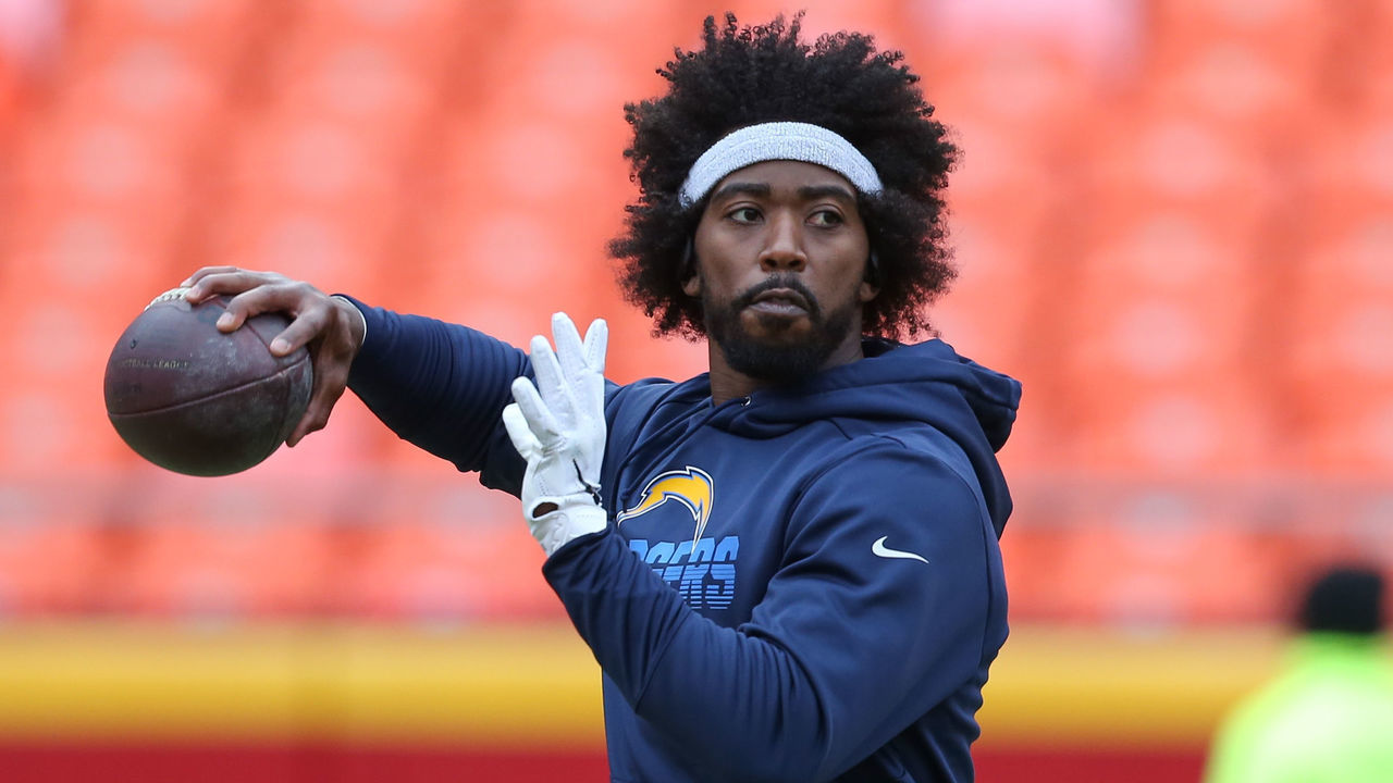 KANSAS CITY, MO - DECEMBER 29: Los Angeles Chargers quarterback Tyrod Taylor (5) throws a pass before an AFC West game between the Los Angeles Chargers and Kansas City Chiefs on December 29, 2019 at Arrowhead Stadium in Kansas City, MO.