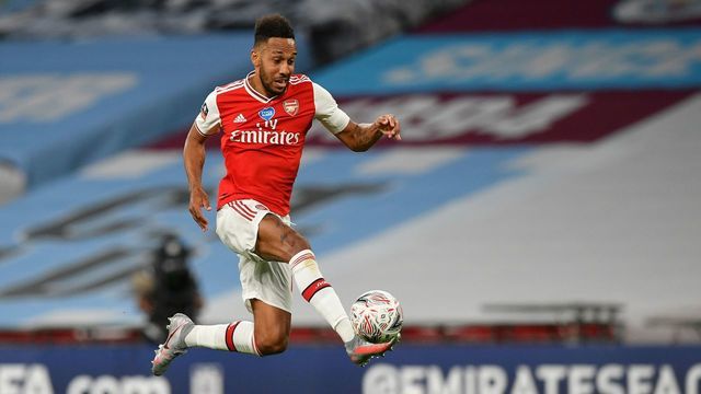 Arsenal's Gabonese striker Pierre-Emerick Aubameyang controls the ball during the English FA Cup semi-final football match between Arsenal and Manchester City at Wembley Stadium in London, on July 18, 2020.