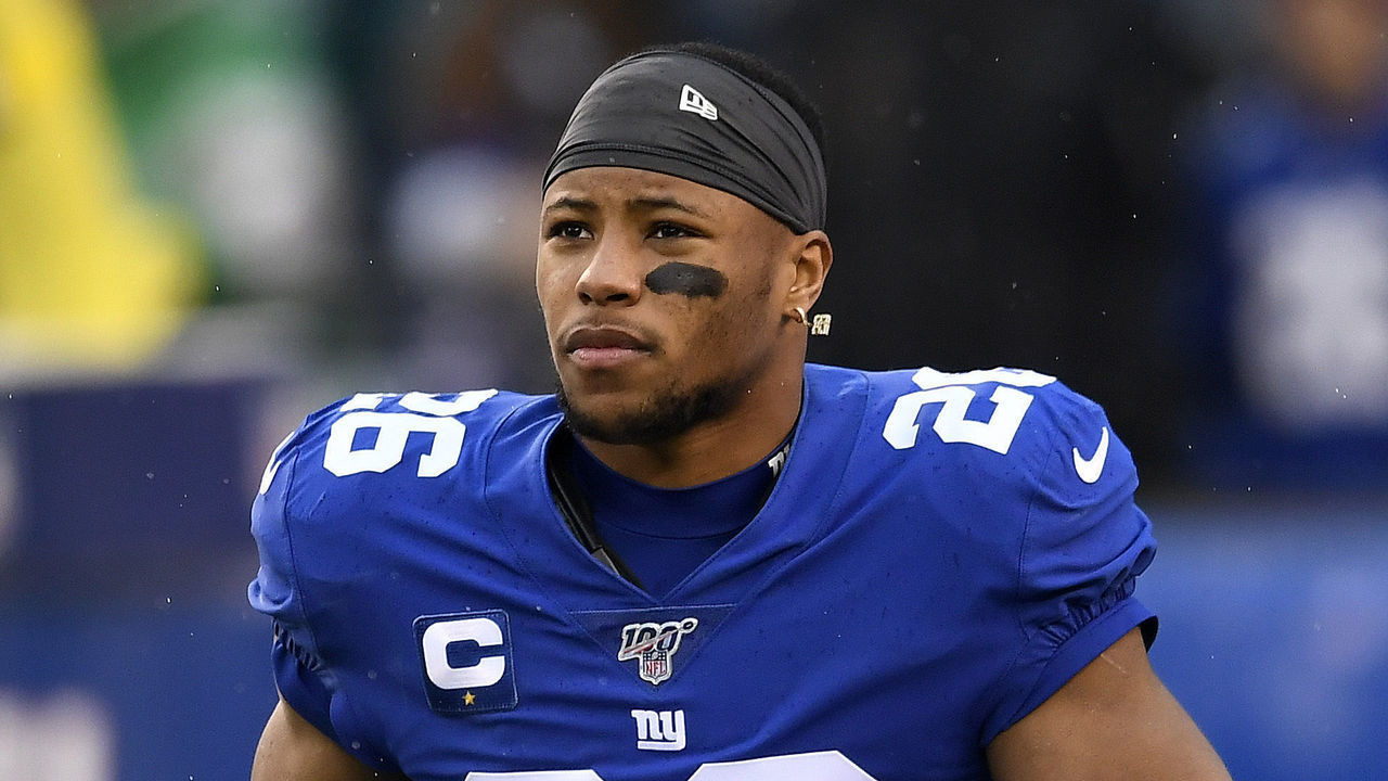 EAST RUTHERFORD, NEW JERSEY - DECEMBER 29: Saquon Barkley #26 of the New York Giants warms up prior to the game against the Philadelphia Eagles at MetLife Stadium on December 29, 2019 in East Rutherford, New Jersey.