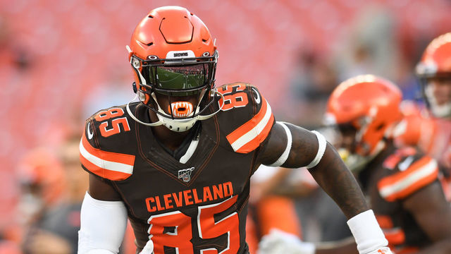 CLEVELAND, OH - AUGUST 29, 2019: Tight end David Njoku #85 of the Cleveland Browns warms up prior to a preseason game against the Detroit Lions on August 29, 2019 at FirstEnergy Stadium in Cleveland, Ohio. Cleveland won 20-16. (Photo by: 2019 Nick Cammett/Diamond Images via Getty Images)