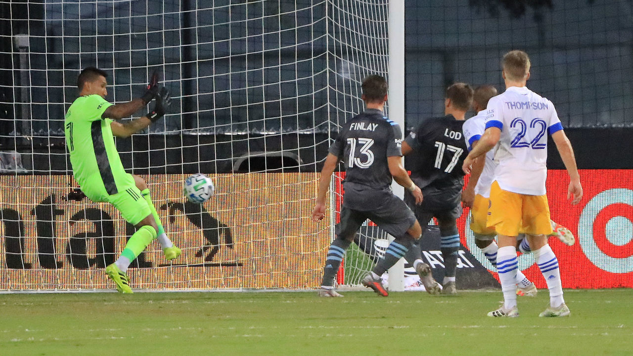 REUNION, FLORIDA - AUGUST 01: Robin Lod #17 of Minnesota United scores the opening goal during a quarter final match of MLS Is Back Tournament between San Jose Earthquakes and Minnesota United at ESPN Wide World of Sports Complex on August 01, 2020 in Reunion, Florida.