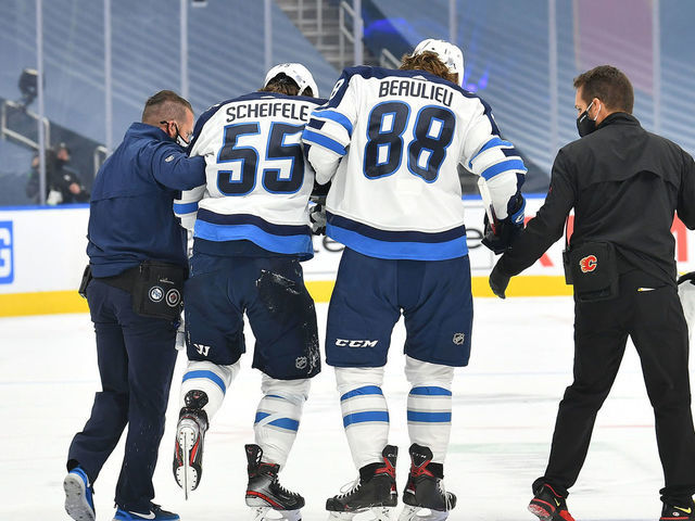 Maurice Tkachuk S Hit On Scheifele Could Have Ended His Career Thescore Com Maurice Tkachuk S Hit On Scheifele Could Have Ended His Career Thescore Com