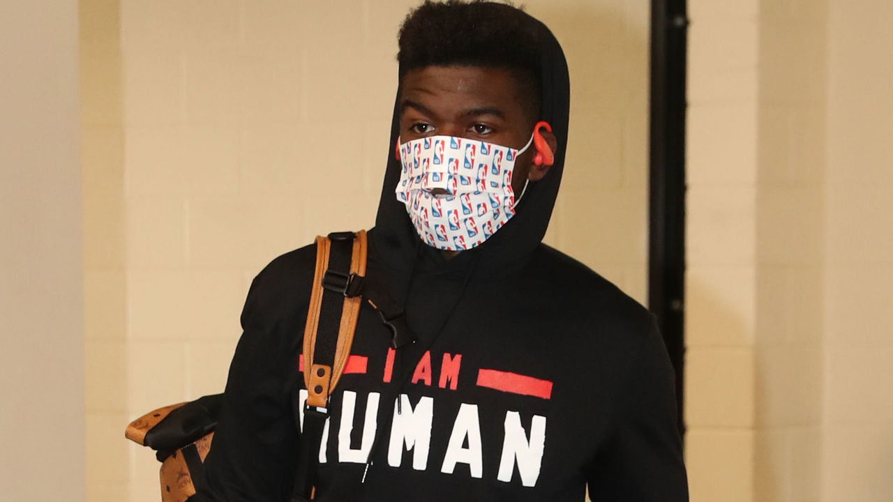 Report: NBA reminds teams of mask protocols, says suspensions possible | theScore.com