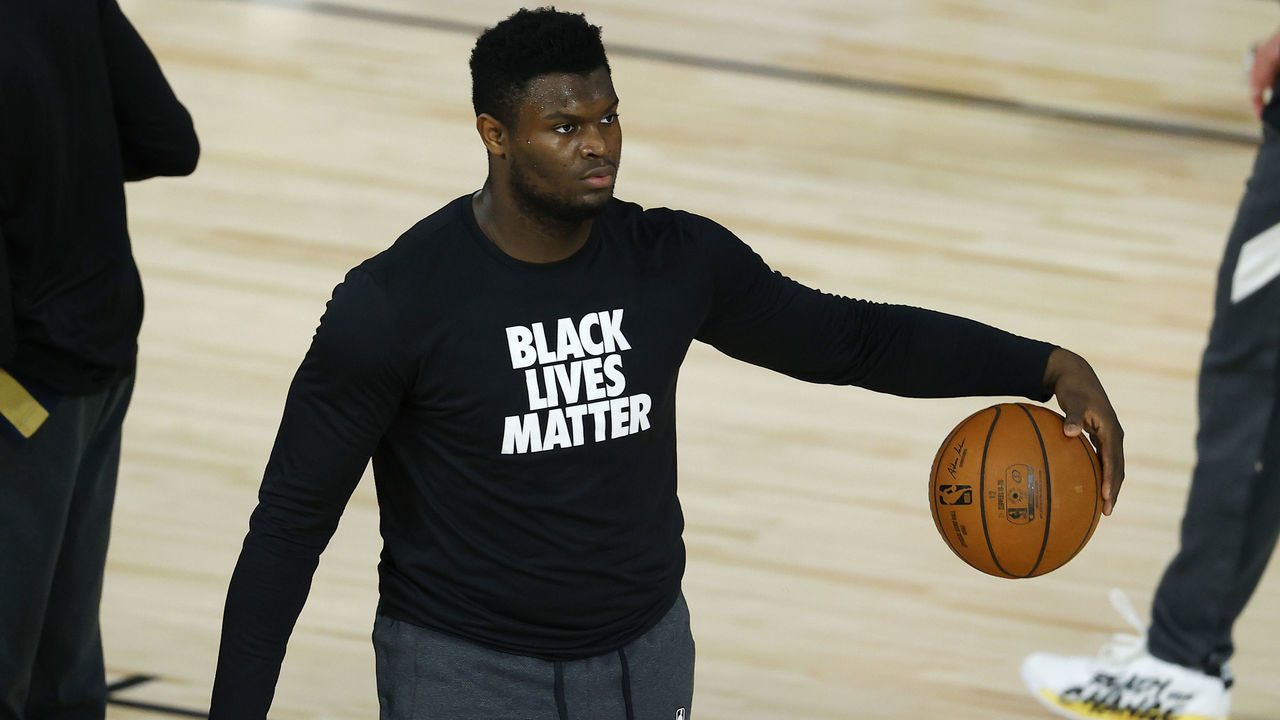 LAKE BUENA VISTA, FLORIDA - AUGUST 01: Zion Williamson #1 of the New Orleans Pelicans warms up against the LA Clippers at HP Field House at ESPN Wide World Of Sports Complex on August 01, 2020 in Lake Buena Vista, Florida.